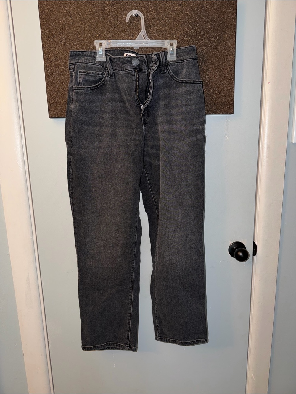 SO Women's High Rise Curvy 90s Straight Leg Jeans in Charcoal Black